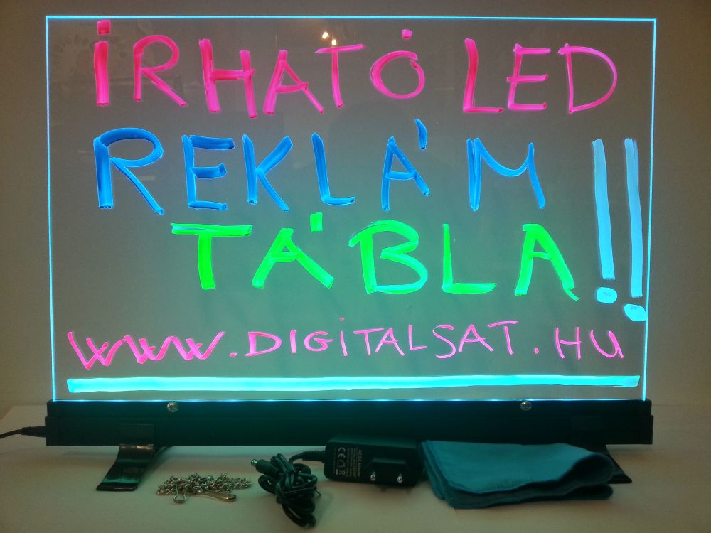 Írható világító LED tábla asztali, 35X50 cm, fekete, üveg előlappal Írható világító LED tábla asztali, 35X50 cm, fekete, üveg előlappal